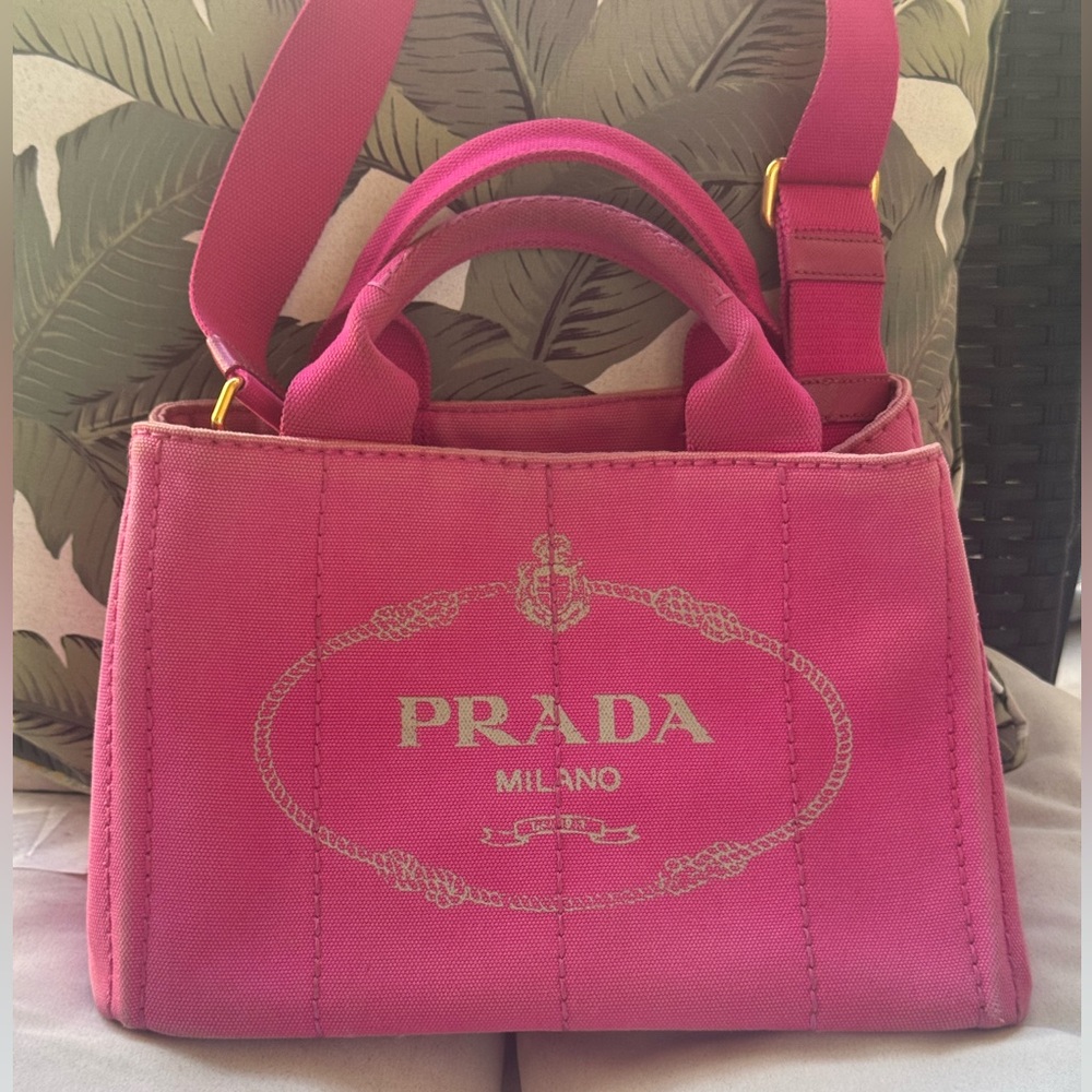 💖 ‼️SALE‼️PRADA’s Perfect Pink Canapa! 💖